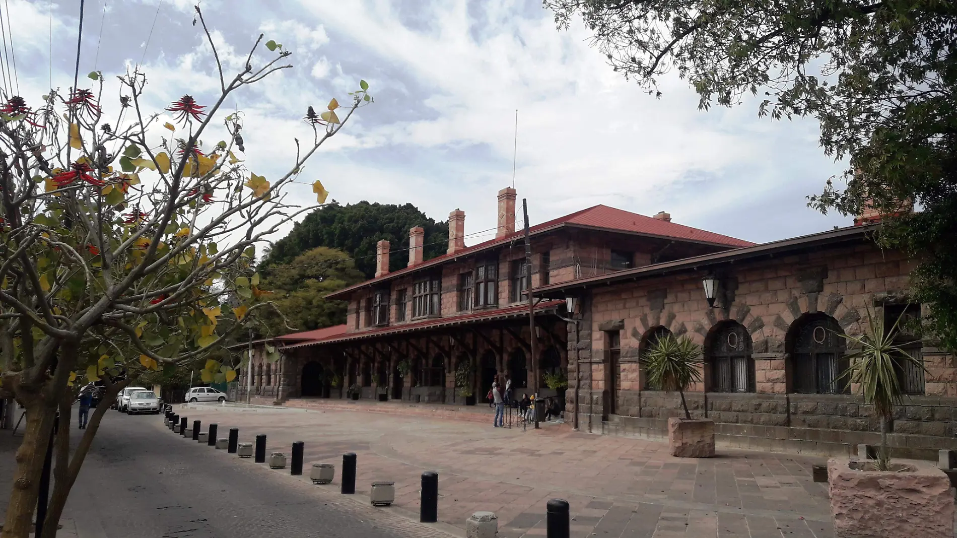 1.- Estación del Ferrocarril. (1)